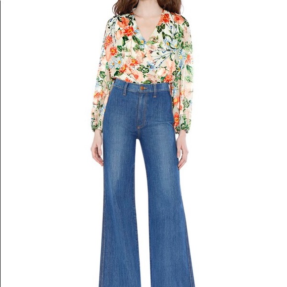 Alice + Olivia Trista Top Floral V Neck Velvet M - Picture 2 of 8